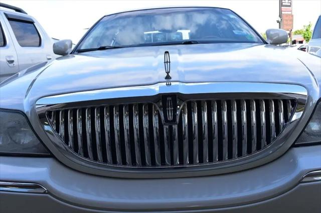 2007 Lincoln Town Car Signature Limited