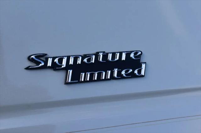 2007 Lincoln Town Car Signature Limited