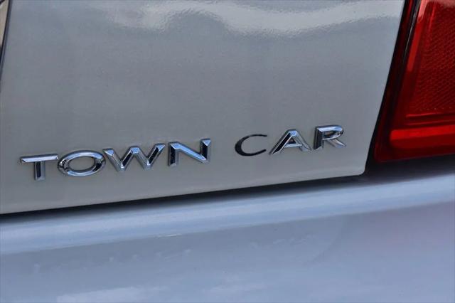2007 Lincoln Town Car Signature Limited