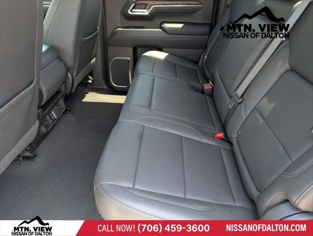 2025 GMC Sierra 1500 4WD Crew Cab Short Box SLT