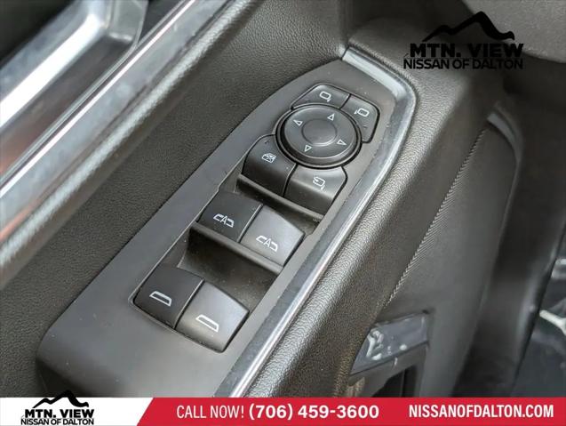 2025 GMC Sierra 1500 4WD Crew Cab Short Box SLT