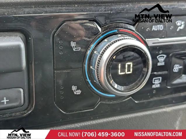 2025 GMC Sierra 1500 4WD Crew Cab Short Box SLT