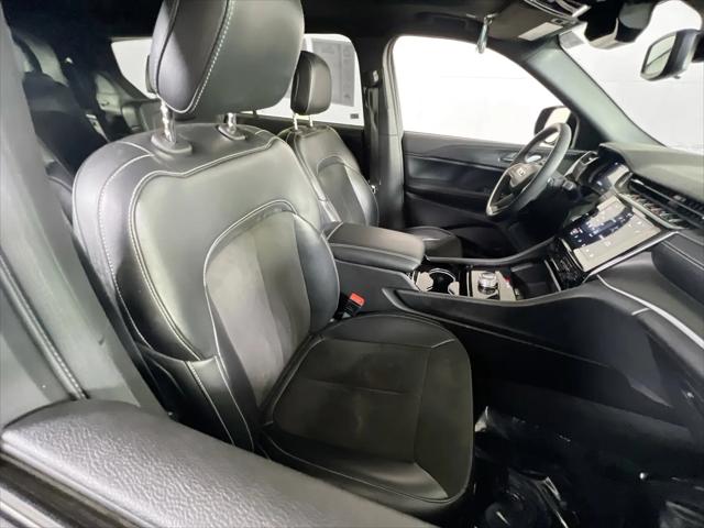 2023 Jeep Grand Cherokee L Altitude 4x4