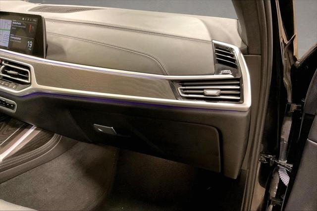 2022 BMW X7 M50i