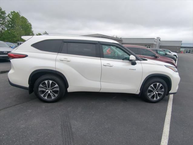 2021 Toyota Highlander Hybrid XLE