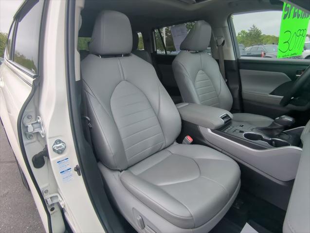 2021 Toyota Highlander Hybrid XLE