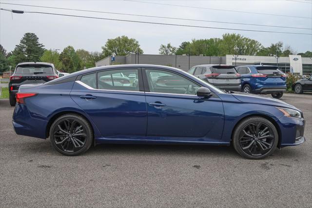 2023 Nissan Altima SR FWD
