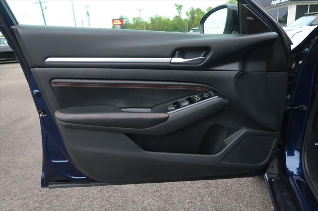 2023 Nissan Altima SR FWD