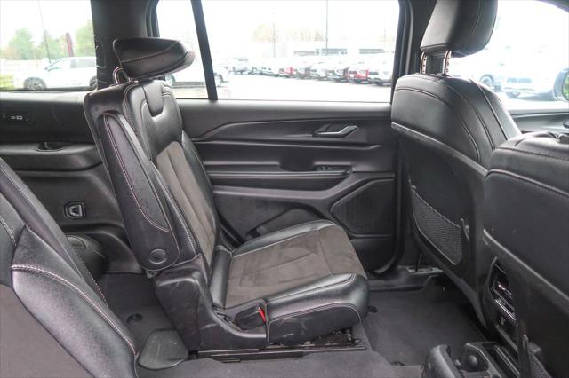 2023 Jeep Grand Cherokee L Altitude 4x2