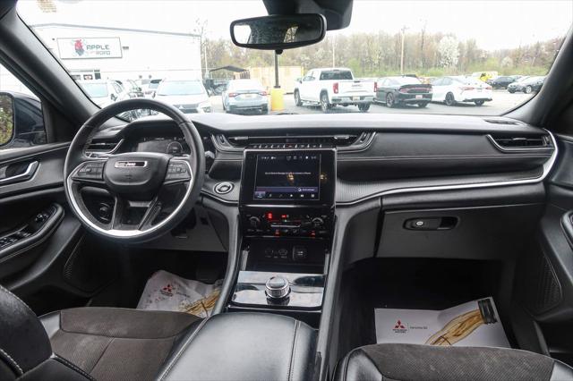 2023 Jeep Grand Cherokee L Altitude 4x2