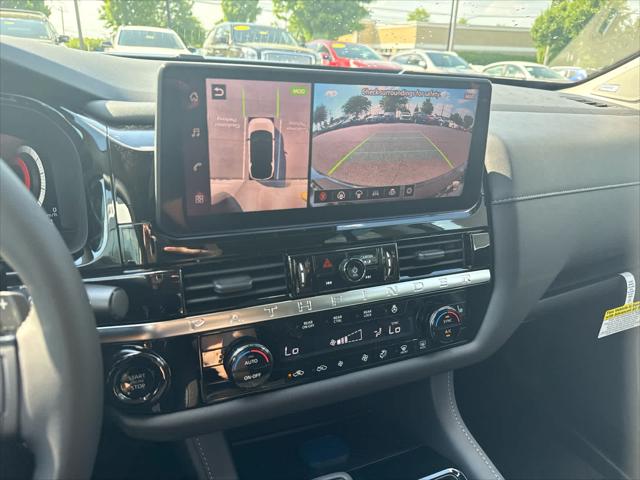2026 Nissan Pathfinder SL