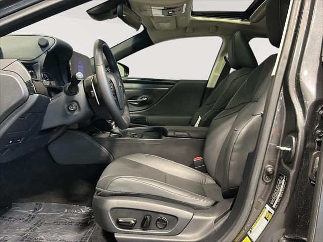2025 Lexus ES 300h ES 300h
