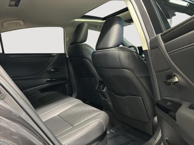 2025 Lexus ES 300h ES 300h
