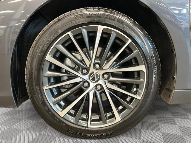 2025 Lexus ES 300h ES 300h