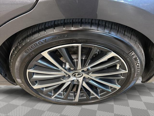 2025 Lexus ES 300h ES 300h