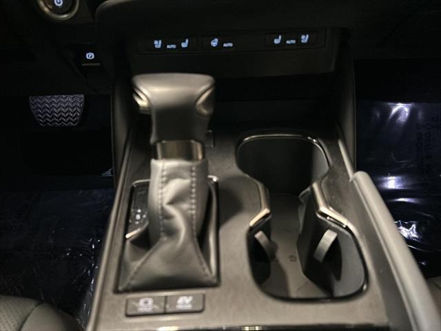 2025 Lexus ES 300h ES 300h