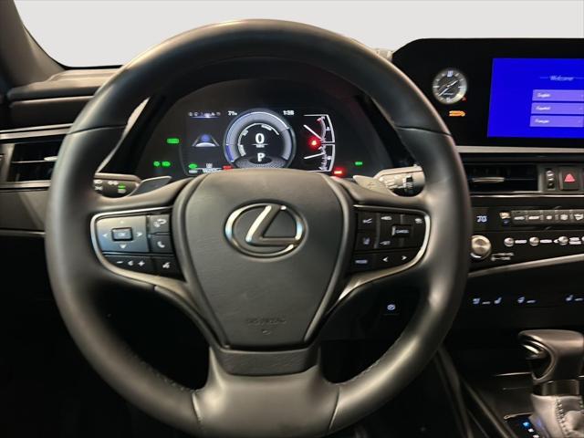 2025 Lexus ES 300h ES 300h