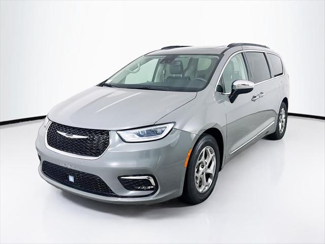 2023 Chrysler Pacifica Limited for sale in Wesley Chapel, FL
