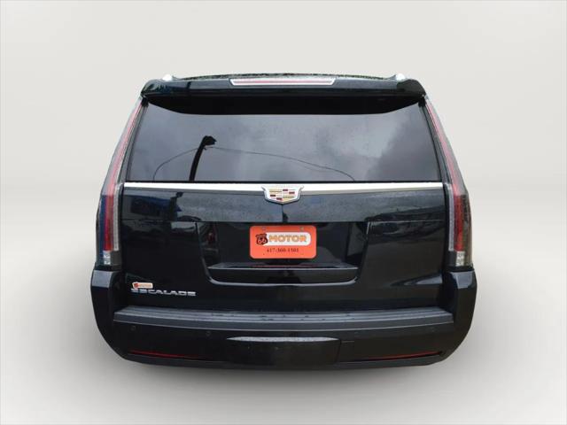 2016 Cadillac Escalade Luxury Collection