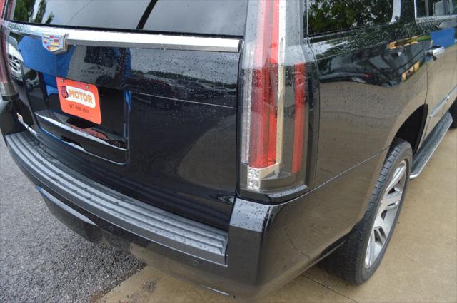 2016 Cadillac Escalade Luxury Collection