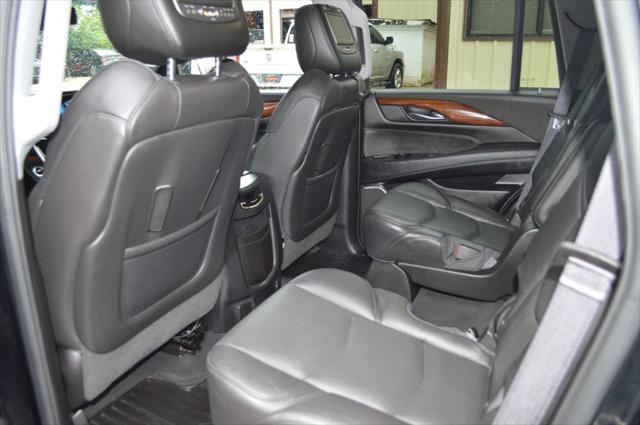 2016 Cadillac Escalade Luxury Collection