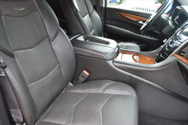 2016 Cadillac Escalade Luxury Collection