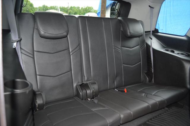2016 Cadillac Escalade Luxury Collection