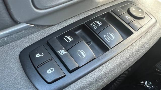 2017 Ram 1500 Big Horn Crew Cab 4x4 6'4" Box