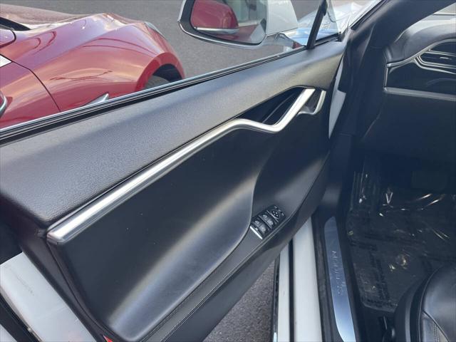 2014 Tesla Model S 85 4dr Liftback