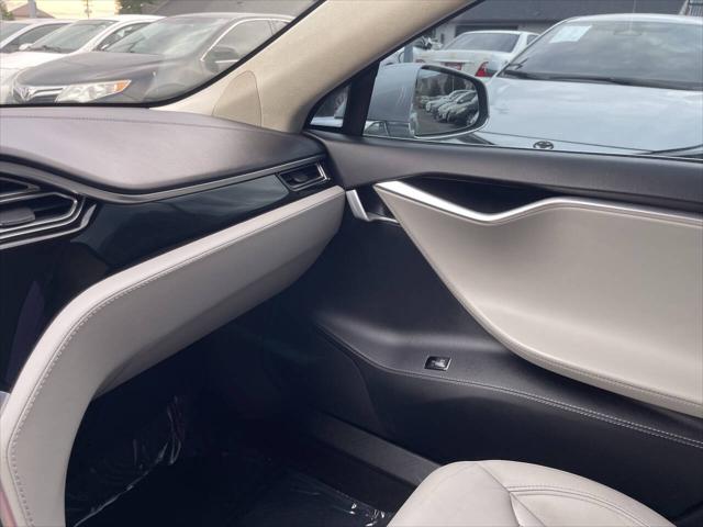 2015 Tesla Model S 85