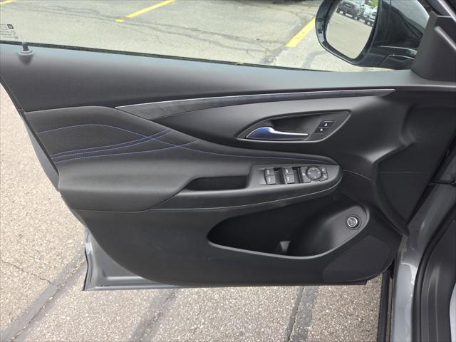 2026 Buick NV Sport Touring FWD