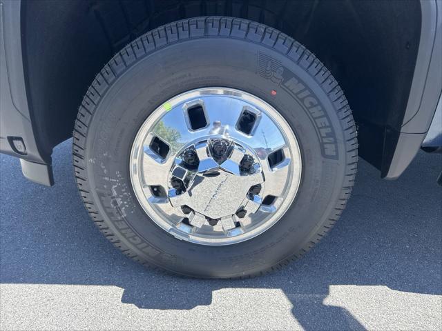 2026 GMC Sierra 3500HD Crew Cab, Long Bed, Denali Dual Rear Wheel, 4WD