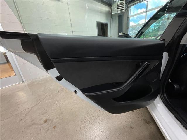 2021 Tesla Model 3 Standard Range Plus Rear-Wheel Drive