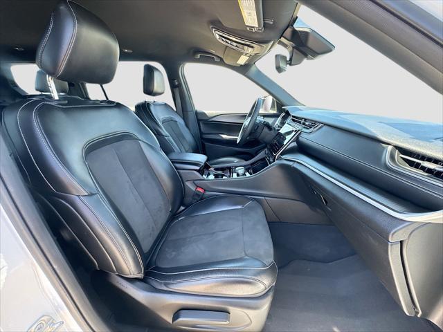 2023 Jeep Grand Cherokee L Altitude 4x4