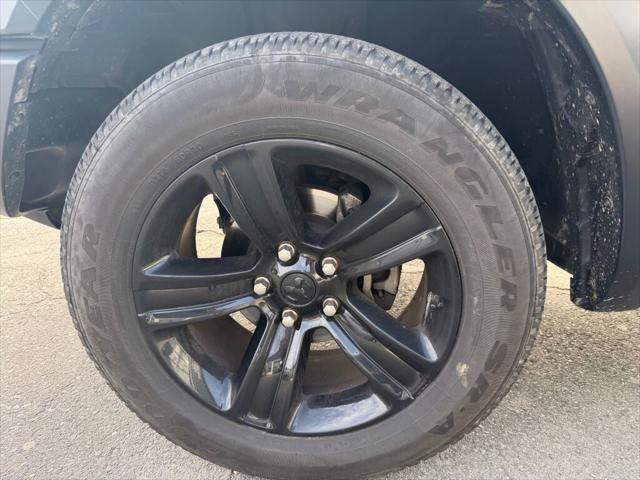 2024 Ram 1500 Classic Warlock Crew Cab 4x4 5'7" Box
