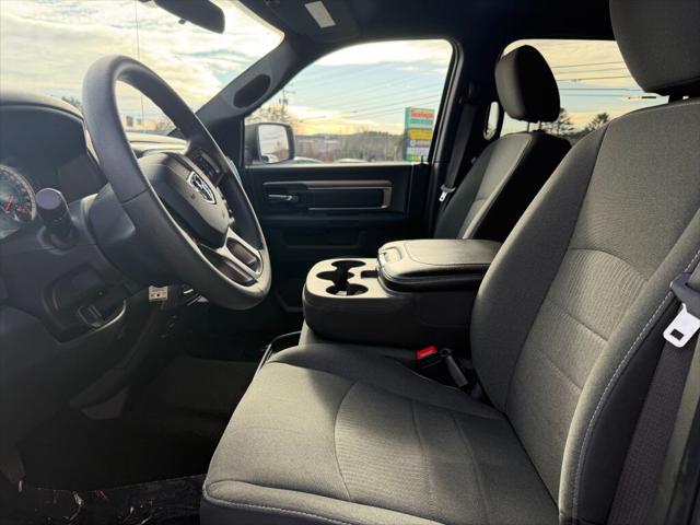 2024 Ram 1500 Classic Warlock Crew Cab 4x4 5'7" Box