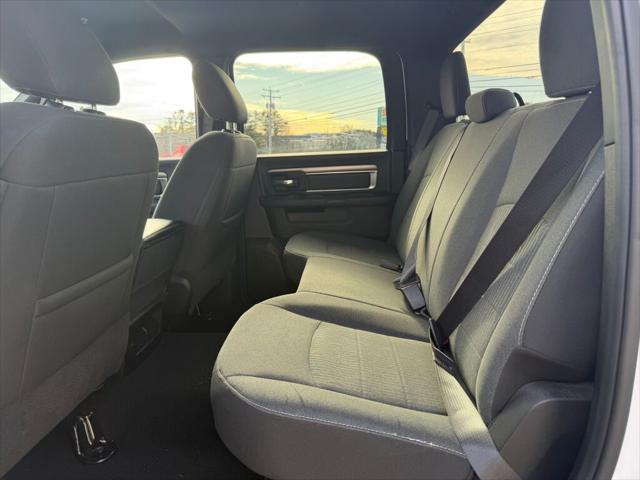 2024 Ram 1500 Classic Warlock Crew Cab 4x4 5'7" Box