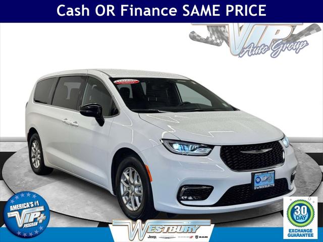 2026 Chrysler Pacifica Select for sale in Hicksville, NY