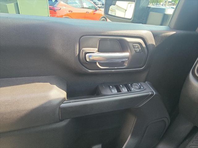 2024 Chevrolet Silverado 2500HD 4WD Crew Cab Standard Bed Custom