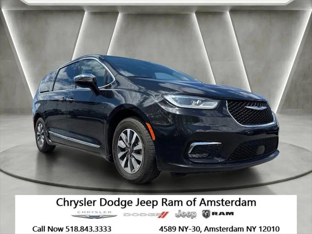 2023 Chrysler Pacifica Hybrid Limited for sale in Amsterdam, NY