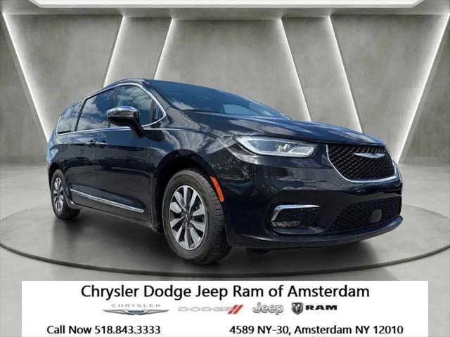 2023 Chrysler Pacifica Hybrid Limited for sale in Amsterdam, NY
