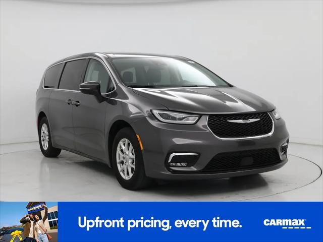 2023 Chrysler Pacifica Touring L for sale in Chattanooga, TN