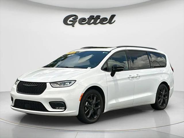 2025 Chrysler Pacifica Limited for sale in Ocala, FL