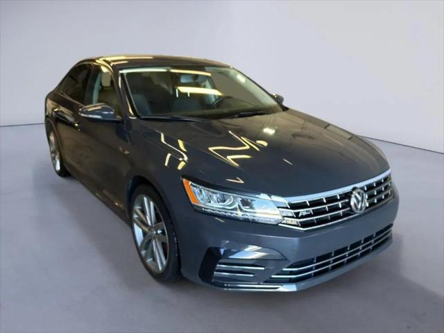 2018 Volkswagen Passat 2.0T R-Line for sale in Brunswick, OH