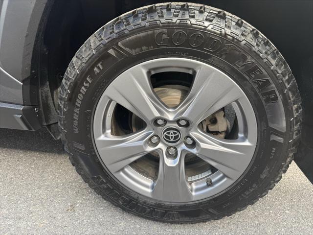 2023 Toyota RAV4 Hybrid XLE