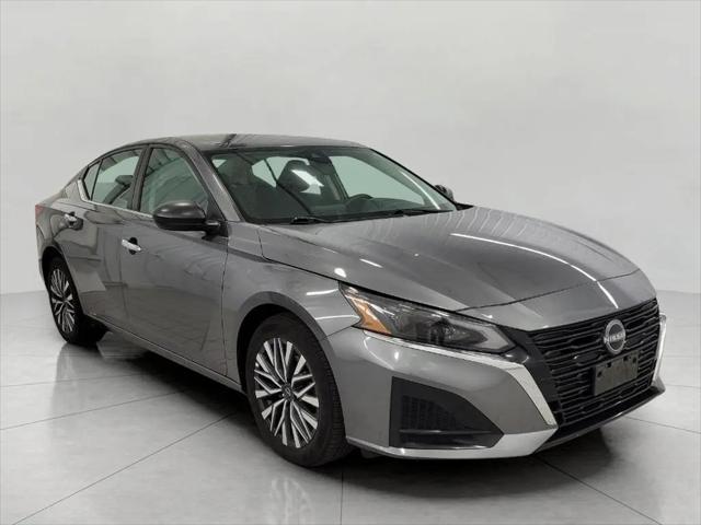 2025 Nissan Altima SV FWD for sale in Middleton, WI