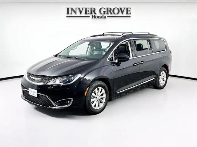 2017 Chrysler Pacifica Touring-L for sale in Inver Grove Heights, MN
