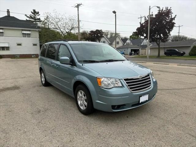 2008 Chrysler Town & Country Touring for sale in Milwaukee, WI