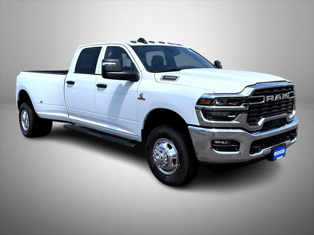 2026 RAM Ram 3500 RAM 3500 TRADESMAN CREW CAB 4X4 8 BOX