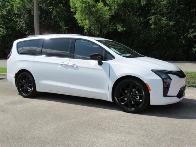 2027 Chrysler Pacifica PACIFICA LIMITED